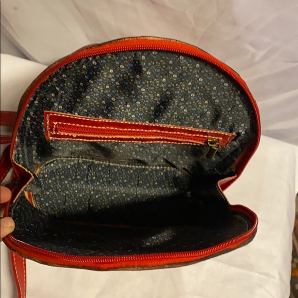 Moroccan Leather Crossbody Backpack - Picture 11 of 13